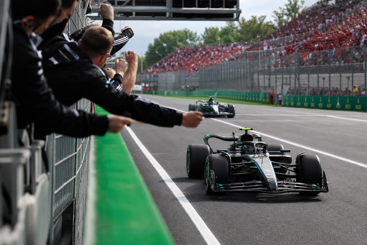 Antonelli vann Monza från plats 19 – Mercedes tog dubbelseger