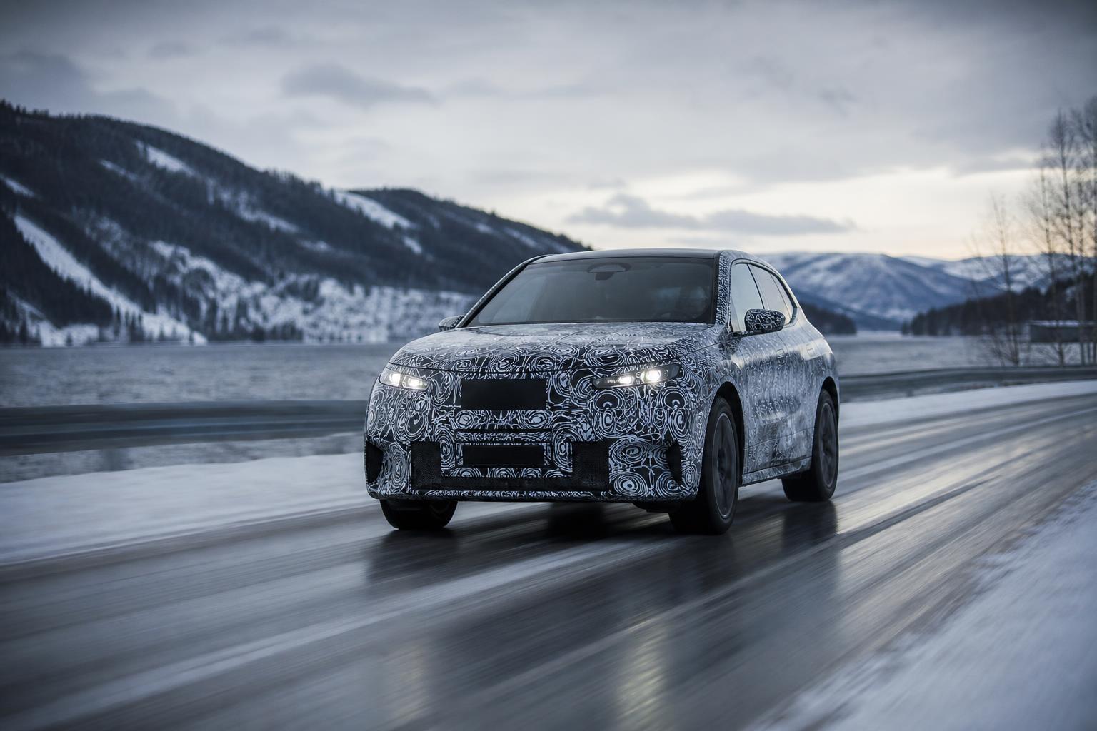 BMW testar nya iX5 Hydrogen under verkliga körförhållanden